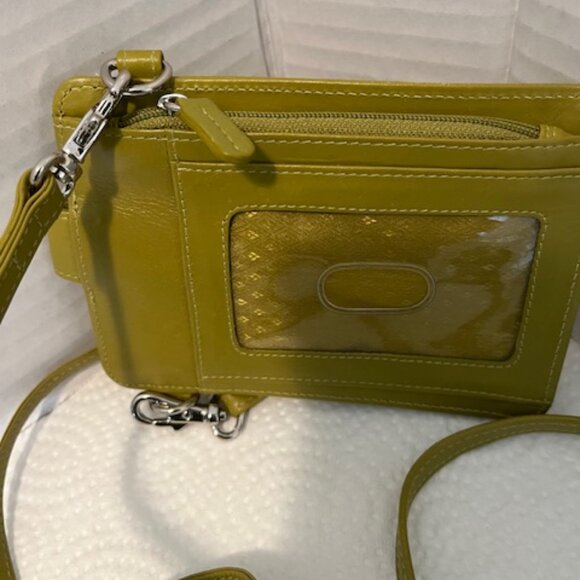 Tiny crossbody case. - Picture 3 of 4